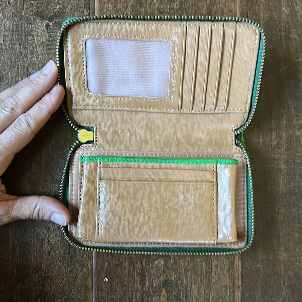 Fossil Green Leather Wallet - Picture 3 of 3